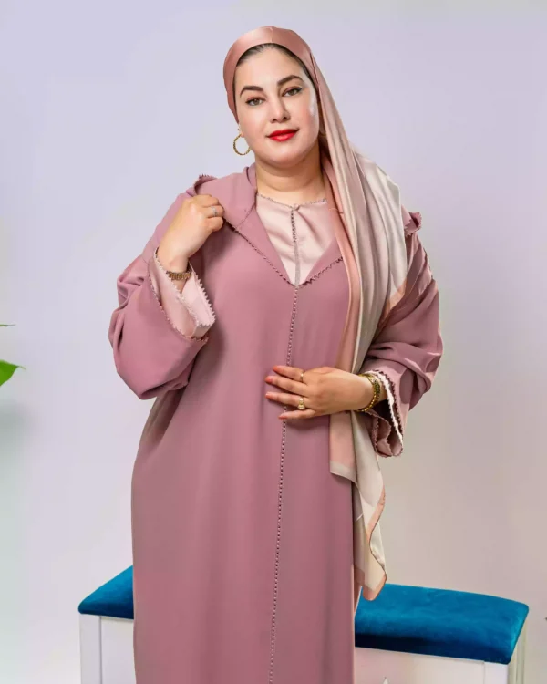 ⁦تألقي بجلابة قطعتين فريدة للمناسبات⁩ - الصورة ⁦4⁩