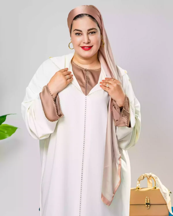 ⁦"جلابة راقية بخدمة الراندة أناقة العروس وروح العمرة"⁩ - الصورة ⁦8⁩