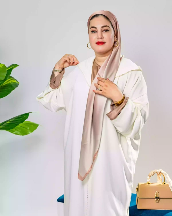 ⁦"جلابة راقية بخدمة الراندة أناقة العروس وروح العمرة"⁩ - الصورة ⁦9⁩