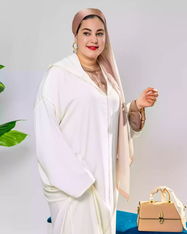 ⁦"جلابة راقية بخدمة الراندة أناقة العروس وروح العمرة"⁩ - الصورة ⁦11⁩