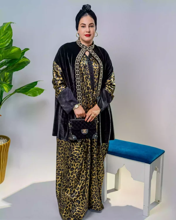 ⁦كاب موبرة بالذهبي فاخر للحضور راقي ولمسة فخمة للمناسبات⁩ - الصورة ⁦8⁩