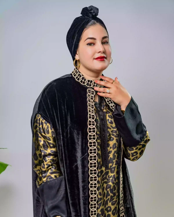 ⁦كاب موبرة بالذهبي فاخر للحضور راقي ولمسة فخمة للمناسبات⁩ - الصورة ⁦10⁩