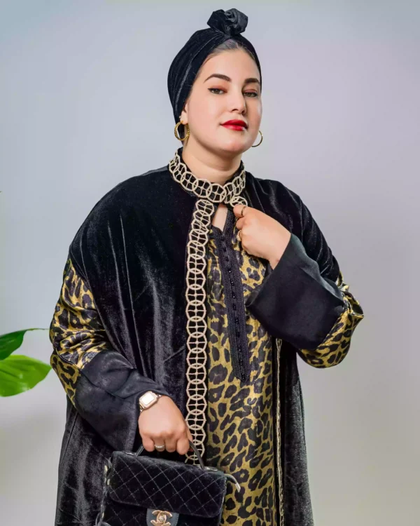 ⁦كاب موبرة بالذهبي فاخر للحضور راقي ولمسة فخمة للمناسبات⁩ - الصورة ⁦13⁩