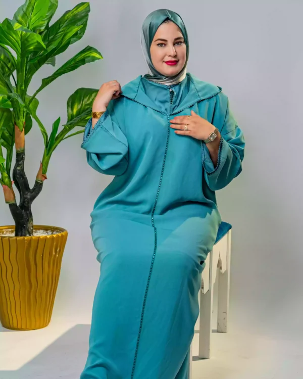 ⁦"جلابة قطعتين بخدمة الراندة أصالة مغربية بحضور عصري"⁩ - الصورة ⁦6⁩