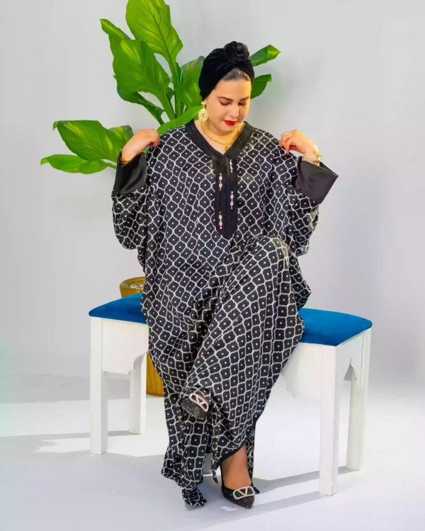 ⁦قندورة أوفرسايز بتوب ساتان HOYAM⁩ - الصورة ⁦4⁩