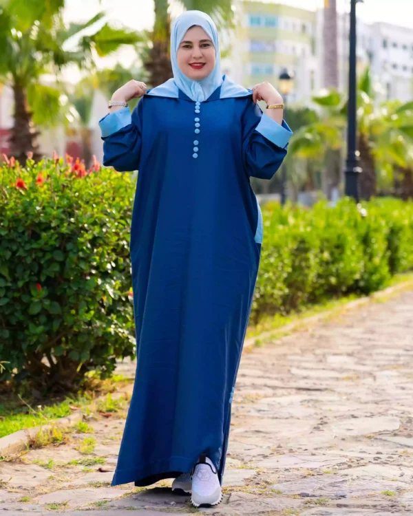 جلابة دجين بلمسة تقليدية وعصرية