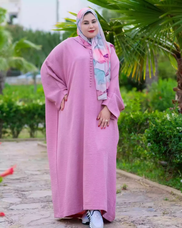 ⁦جلابة مودرن لمسة تقليدية بروح عصرية⁩ - الصورة ⁦4⁩